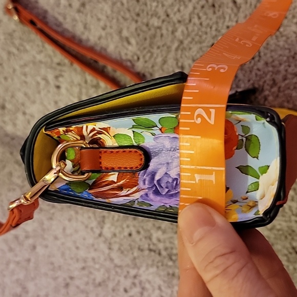 2 Pieces NWOT Red Yellow Floral Shoulder Handbag or Clutch w wallet wristlet - Picture 11 of 14